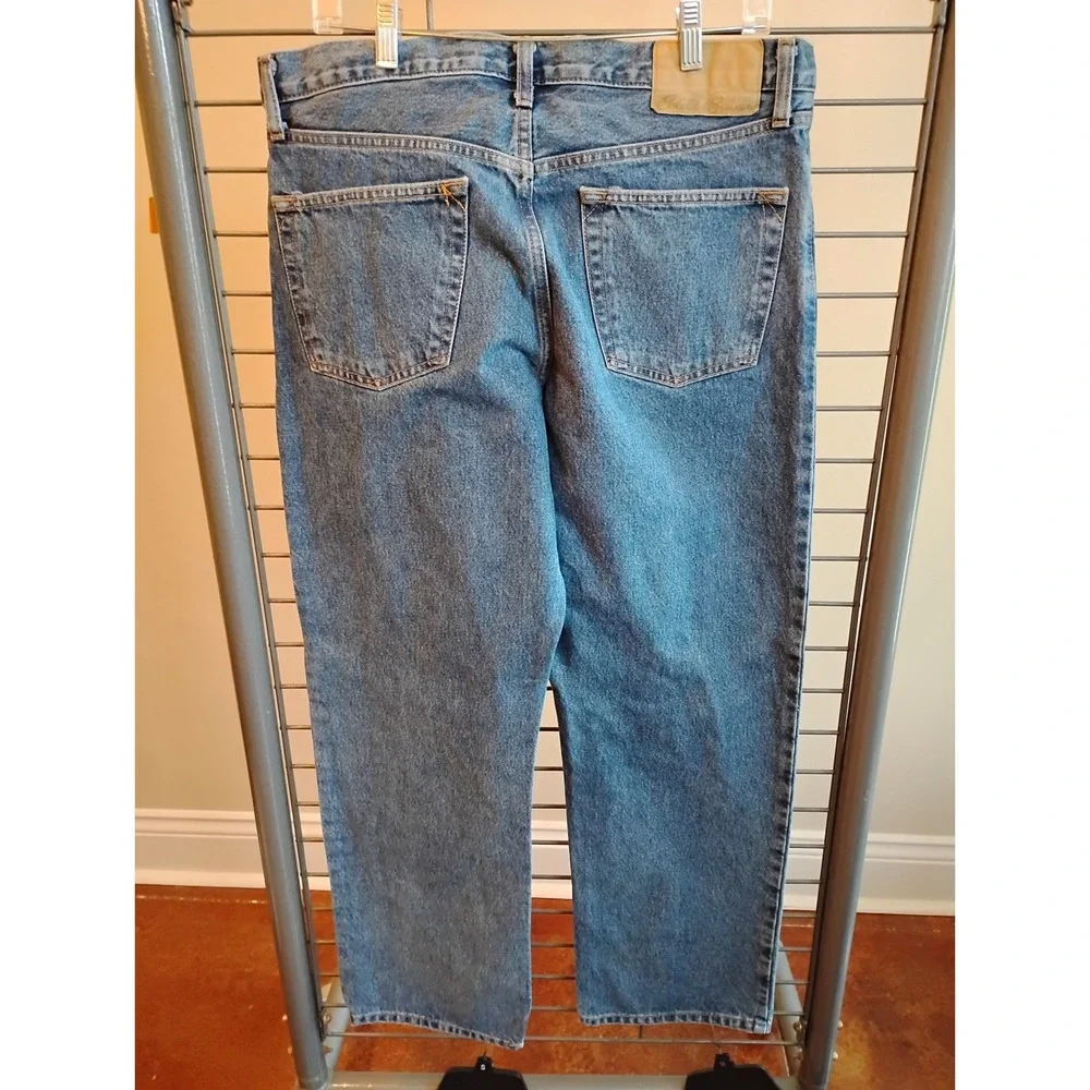 Eddie Bauer Mens Relaxed Fit Jeans Medium Wash Blue Denim 34x30 EB1290701-R-MSW
